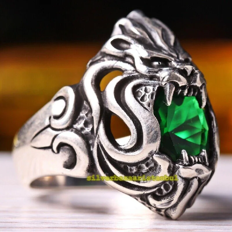 925 Sterling Silver Emerald Stone Angry King Lion Mens Ring