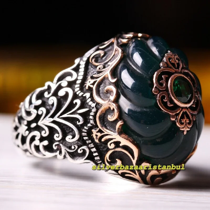 925 Sterling Silver Winding Green Emerald Stone Oval Mens Ring