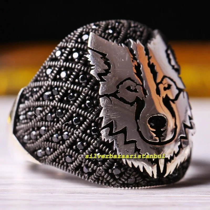 925 Sterling Silver Wolf Design Onyx Stone Mens Ring