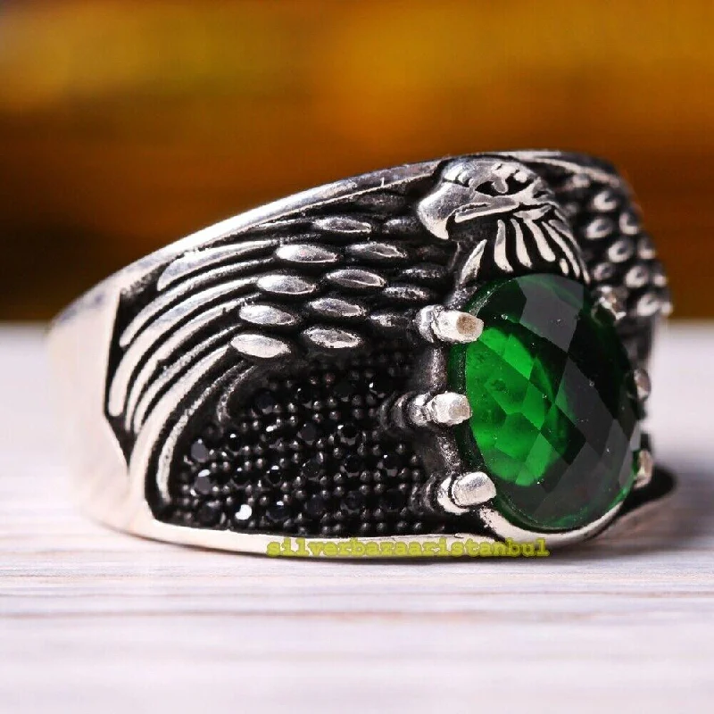 Elegant 925 Sterling Silver Emerald Stone Eagle Symbol Mens Ring