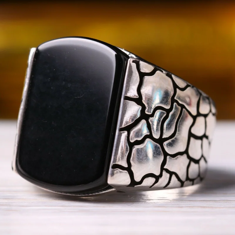 Handmade 925 Sterling Silver Sidewalk Style Onyx Stone Mens Ring