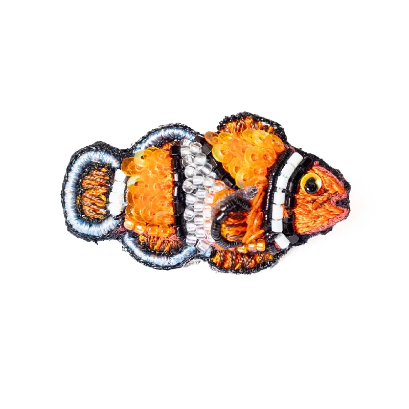 clownfish small brooch