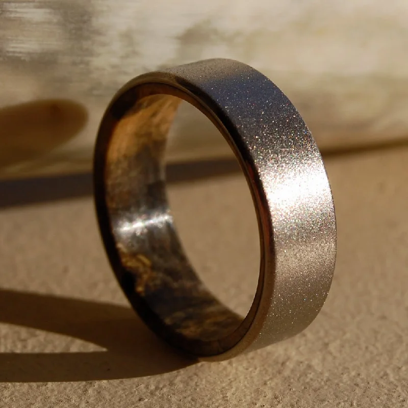 Kore Ii | Men's California Buckeye Wood & Titanium Wedding Ring