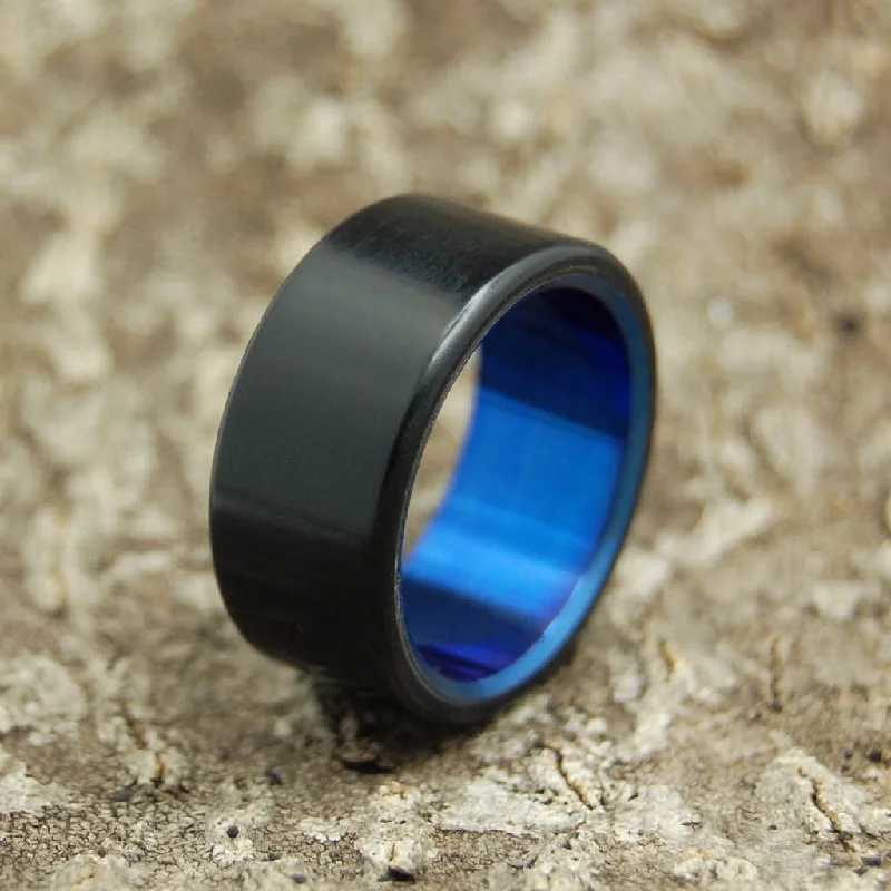 Othello | Men's Black Resin & Blue Titanium Wedding Ring