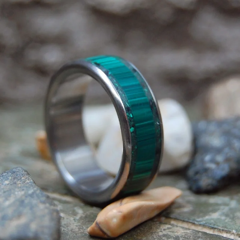 Verona | Men's Green Malachite, Beach Sand & Titanium Wedding Ring